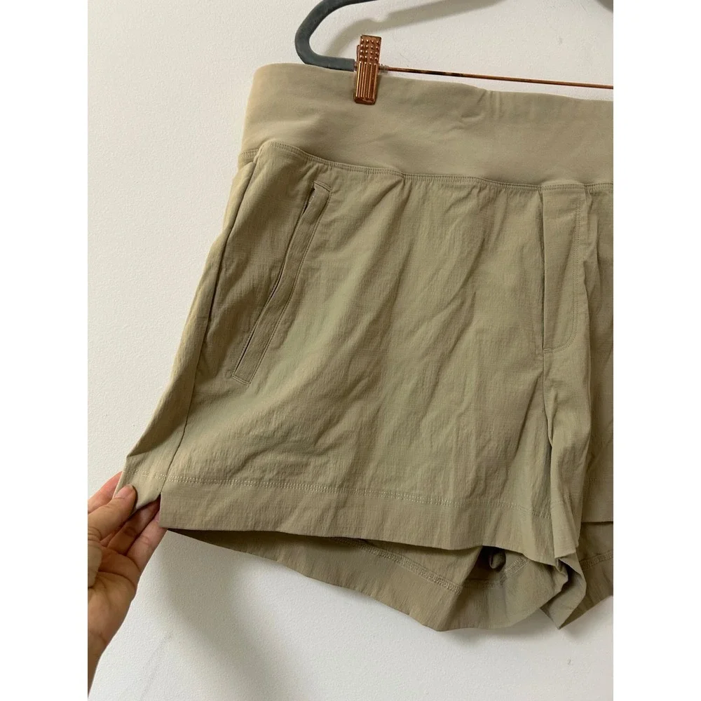 Athleta Trekkie North Short 18 Khaki Tan Hiking Outdoor Trail Travel Shorts